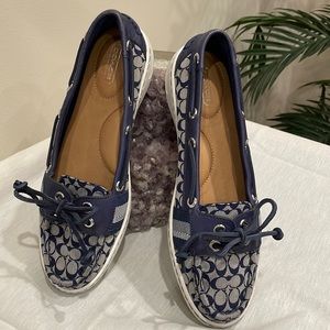 8 1/2 M Coach Dock Siders blue logo print. EUC. Sporty look. With arch support.
